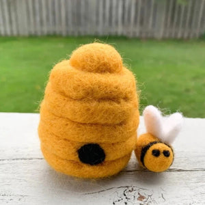 Bee Hive w/ Bee, Felt Bee Hive Set Bee Hive w/ Bee, Felt Bee Hive Set